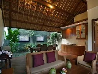 Kecapi Villa Seminyak By Ini Vie Hospitality Семиньяк